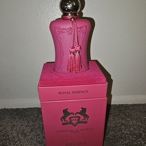 Parfums de Marly Oriana Royal Essence Pink Bottle